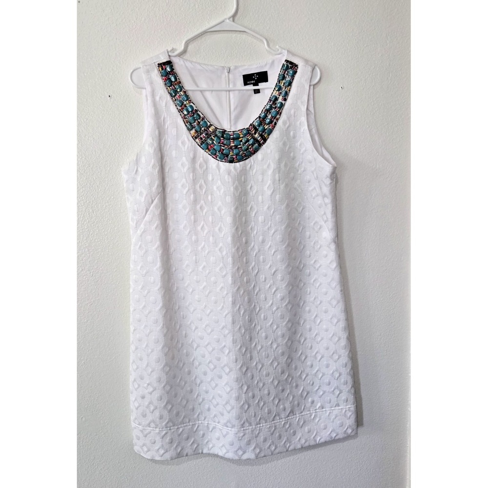 RONNI NICOLE Sleeveless Textured Lined Shift Dress with Beaded Neckline White 16